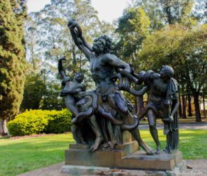 Laocoonte e seus fiilhos, escultura realizada pelo Liceu de Artes e Ofícios. Parque Ibirapuera, nas proximidades do Portão A9.