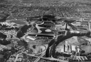  Vista aérea da construção do Parque Ibirapuera no início dos anos 1950. Foto: Werner Haberkorn.