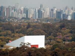 Auditorio do Ibirapuera Oscar Niemeyer (fonte: Wikiwand).